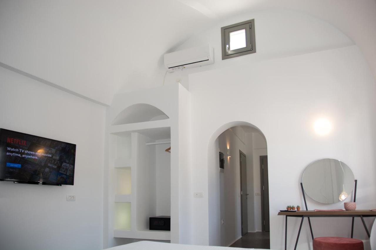Amphitrite Suites Santorini Vóthon Eksteriør bilde
