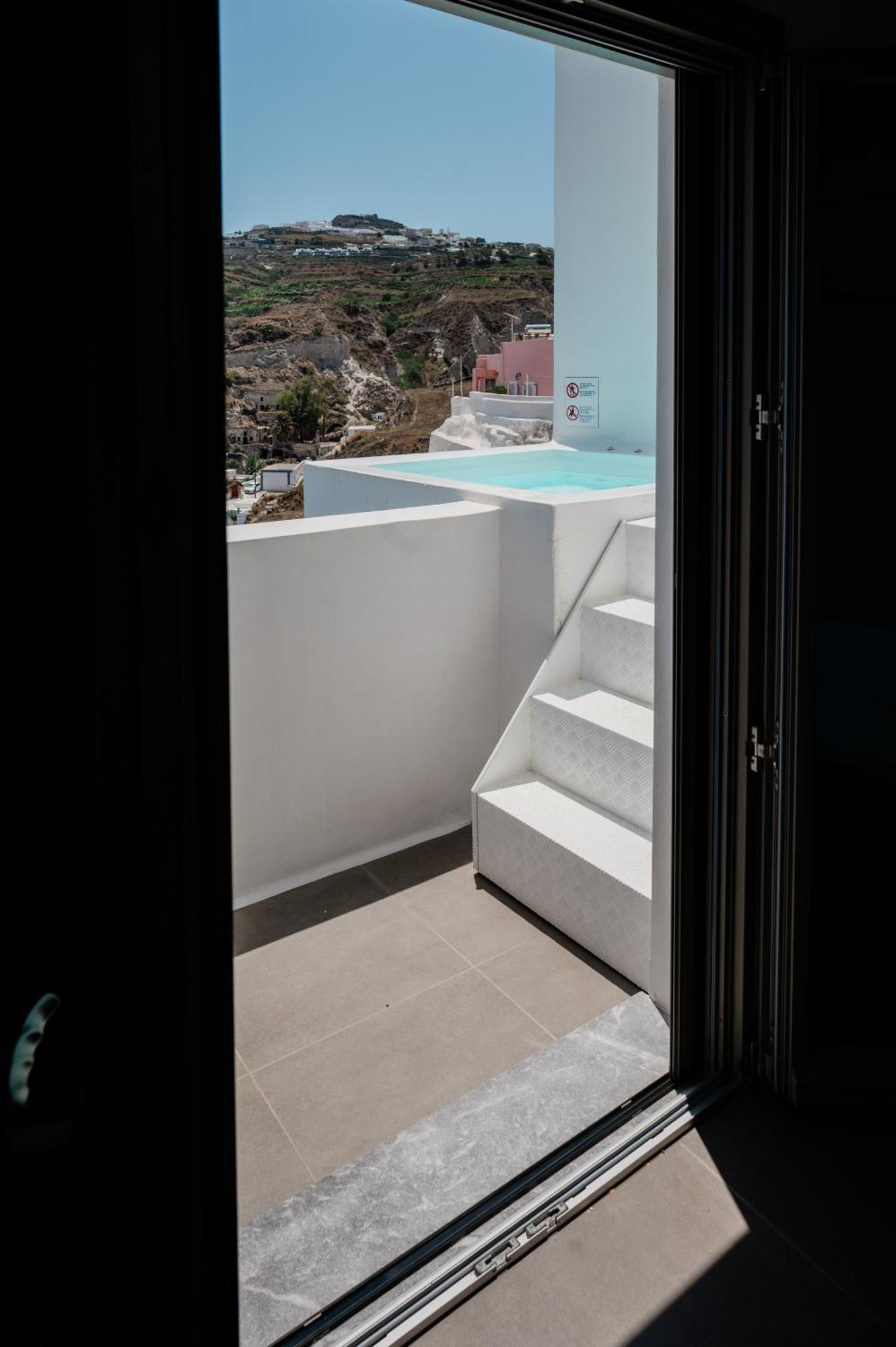 Amphitrite Suites Santorini Vóthon Eksteriør bilde