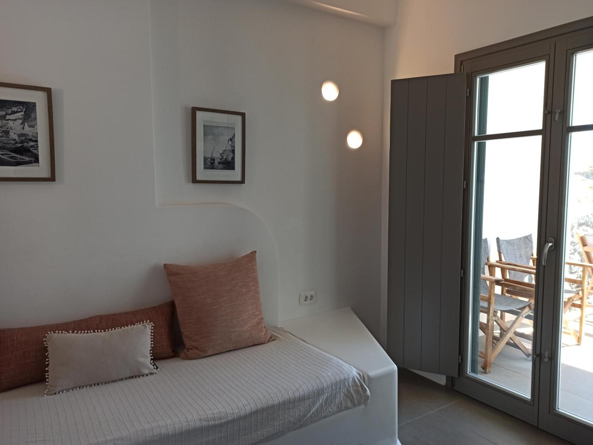 Amphitrite Suites Santorini Vóthon Eksteriør bilde